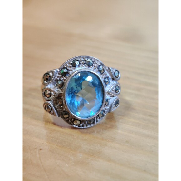 Vtg 925 STERLING SILVER BLUE TOPAZ MARCASITE STATEMENT RING Sz 6, 6g - Picture 1 of 9
